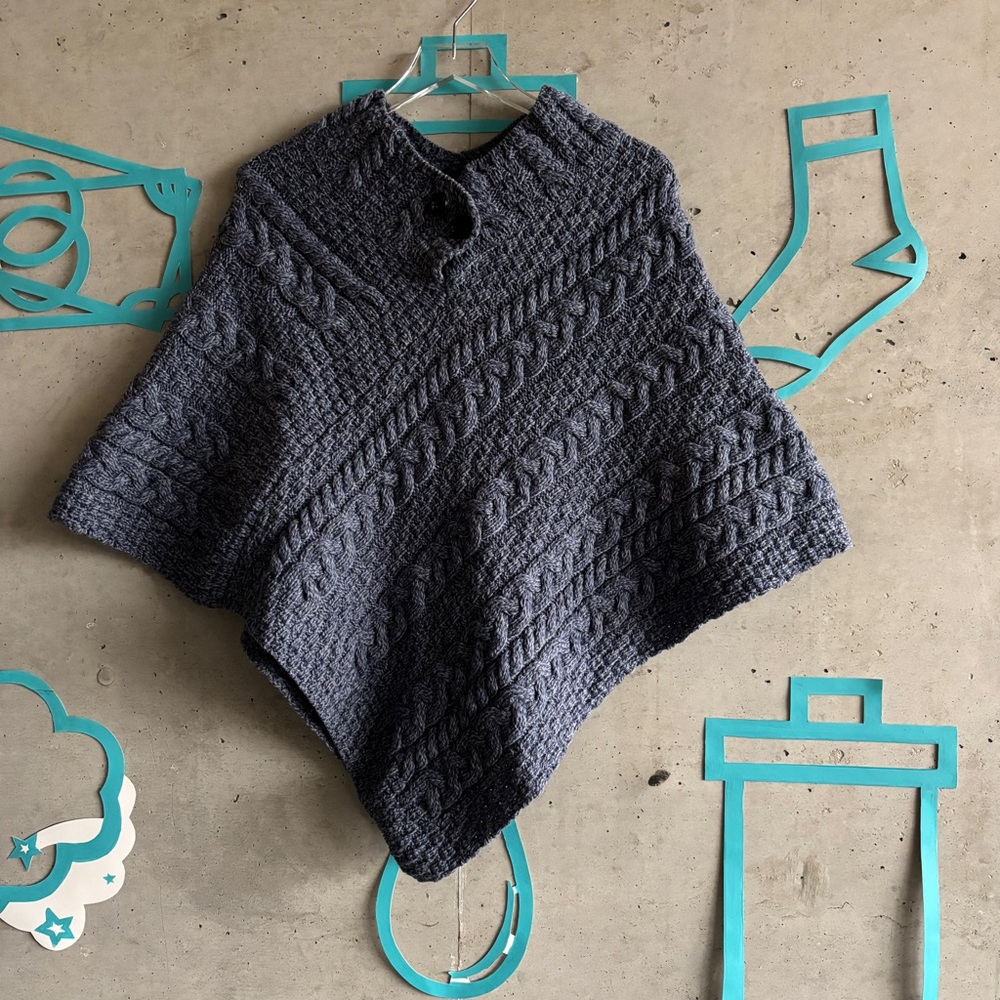 Carraigdonn Made in Ireland 100% Merino Wool Cable Knit Poncho